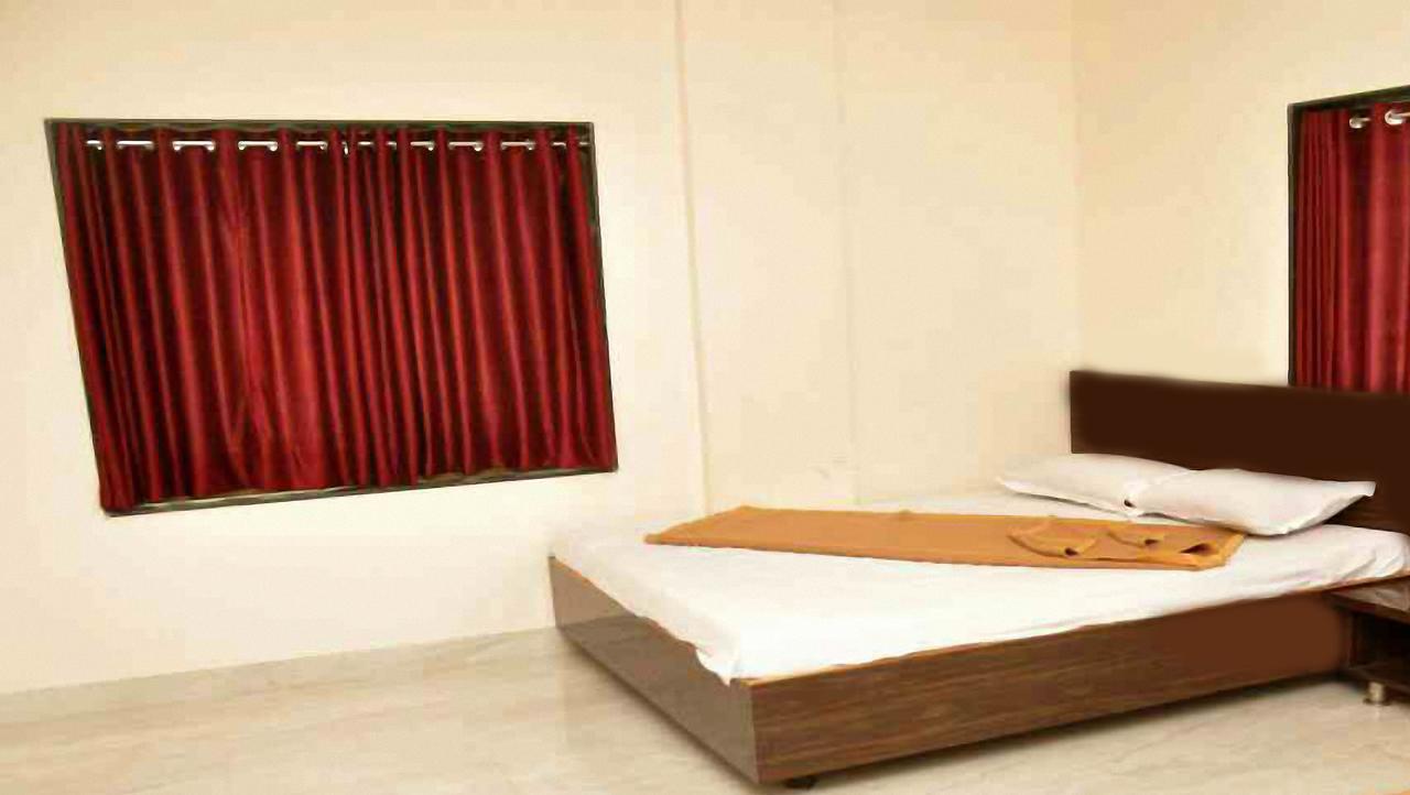 Sai Rajaram Palace Shirdi Kamer foto